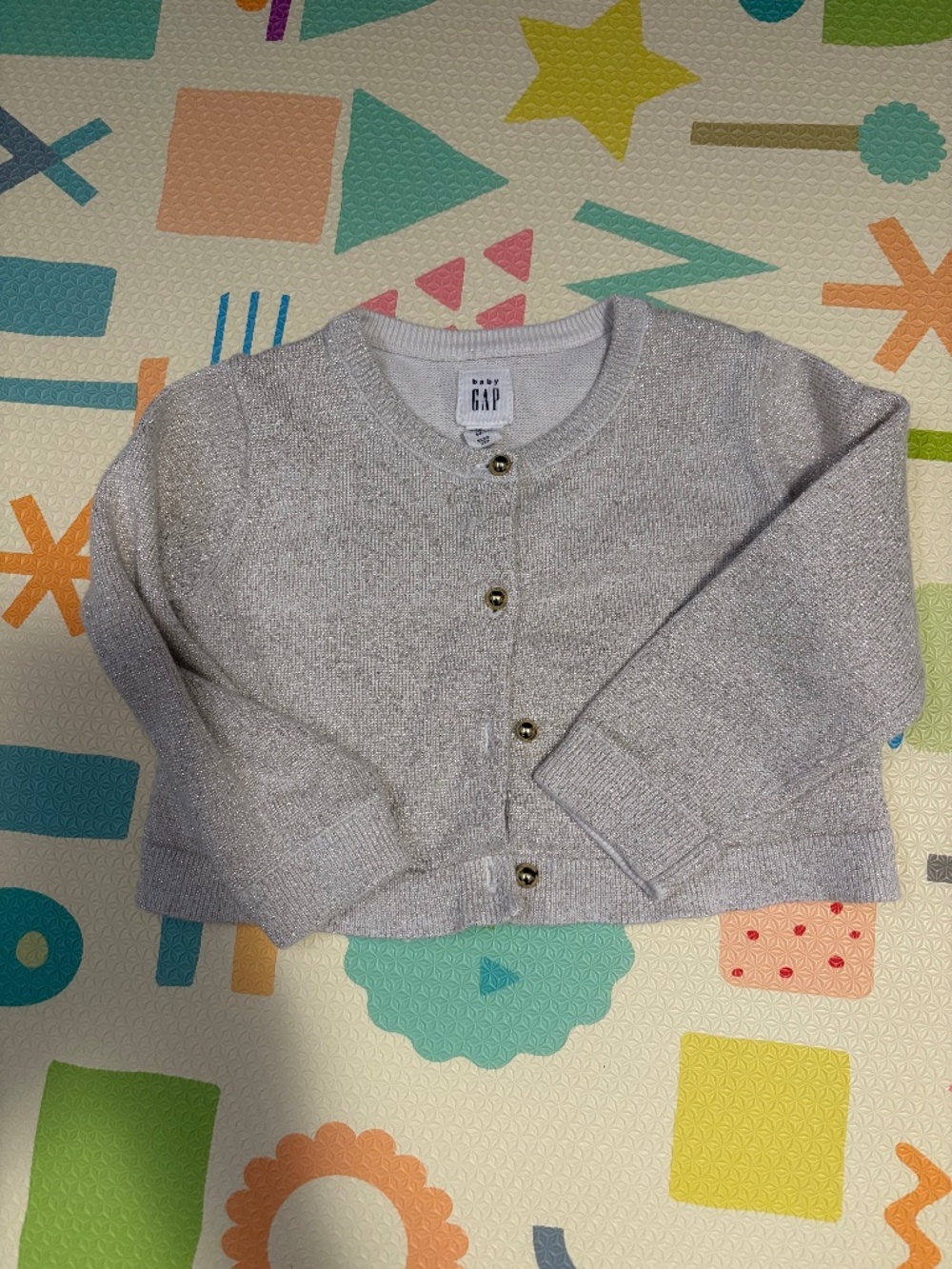 Gap sweater